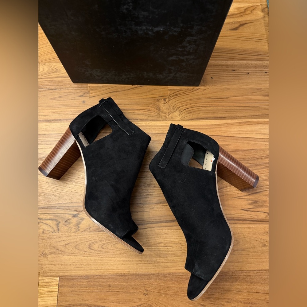 Via Spiga black heels women’s new in box size 8